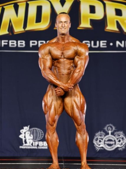 Сэмюэл Пакуин (Samuel Paquin), Сэмюэль Пакуин стал чемпионом "Indy Supershow Pro" 2026 года в категории "Classic Physique"