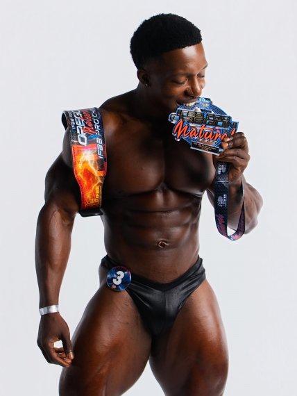 Кендал Ричмонд одержал победу на шоу "Oregon Natural Pro" 2026 года в категории "Classic Physique"