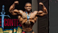 Ливингстон Ливиньо одержал победу в категории "Classic Physique" на турнире "Musclecontest Brazil Pro" 2026 года