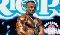 Джон Суза одержал победу на турнире "Musclecontest Rio Pro" 2026 года в категории "Classic Physique"