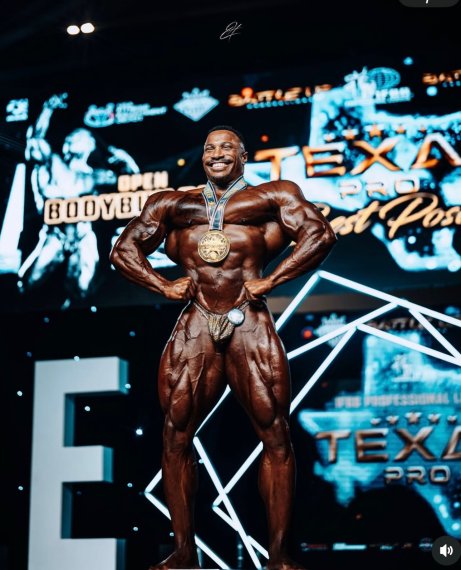 Патрик Мур (Patrick Moore), Техас Про 2026 года, стал чемпионом "Texas Pro" 2026 года и лучшим позирующим атлетом