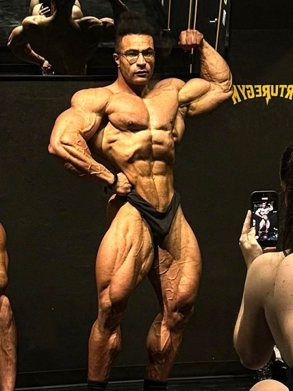 Найл Дарвен (Niall Darwen), Флекс Льюис назвал Нейла Дарвена главной "темной лошадкой" "Олимпии" в категории "Classic Physique"