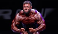 Карлос Филбрик выступил с гостевым позированием на шоу "Better Bodies Classic"