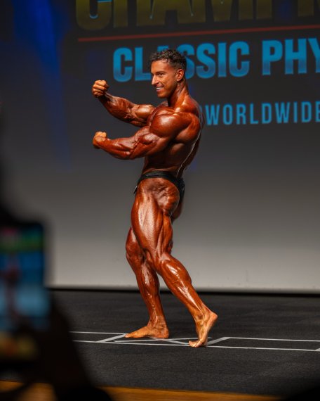 Андреа Маммоли (Andrea Mammoli), забрал золото в категории на турнире "Tsunami Nutrition Showdown Toulouse Pro" 2026 года