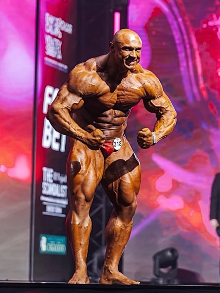 Илья Луковец (Ilya Lukovets), стал абсолютным чемпионом "Georgia Pro Qualifier" и получил статус профессионала IFBB Pro