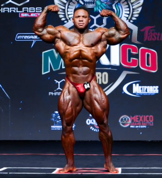 Тонио Бартон (Tonio Burton), Мексика Про 2026 года, одержал победу на турнире "Pharlabs Mexico Pro" 2026 года